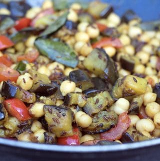 aubergine and chickpea curry
